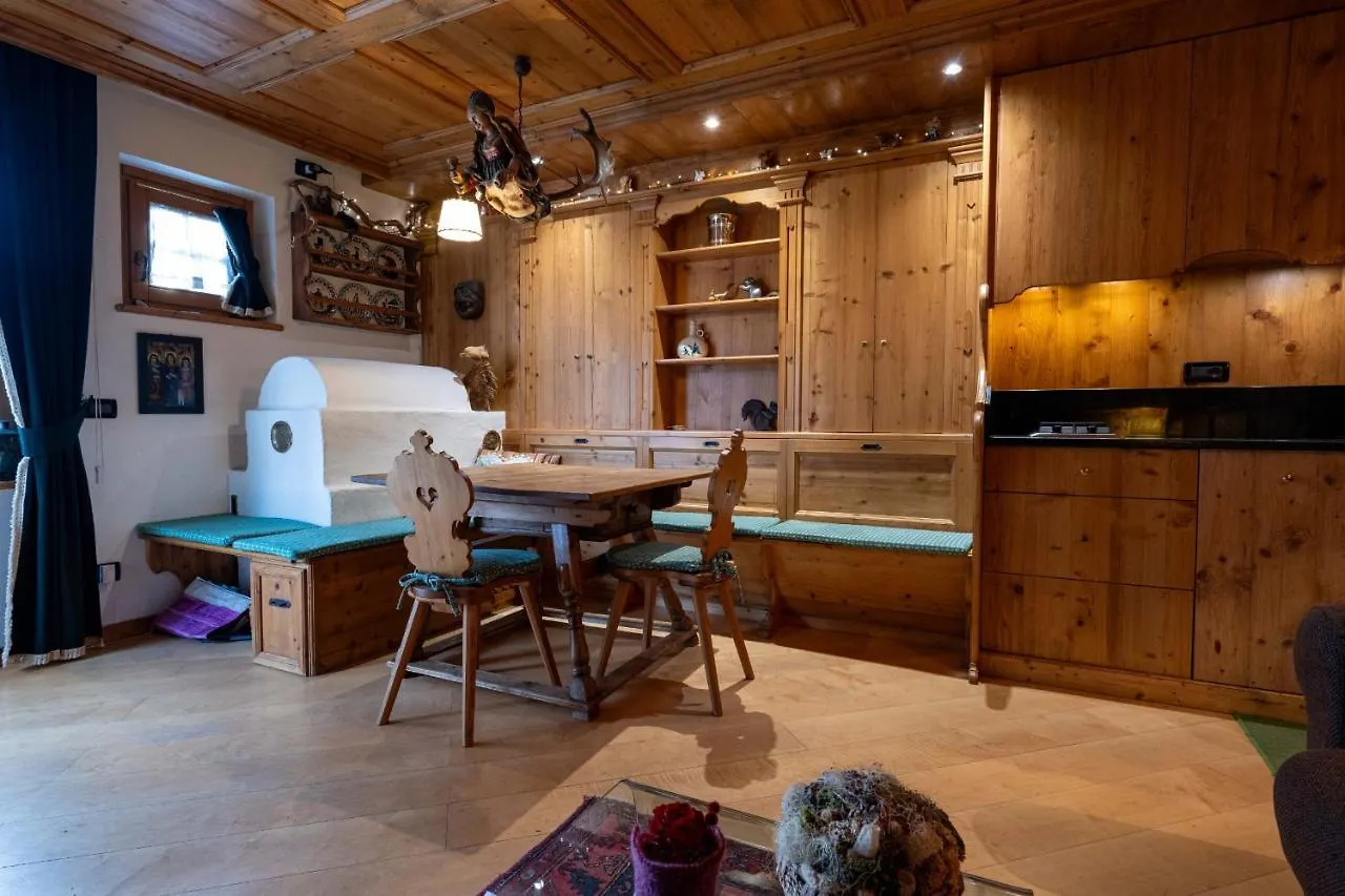 Casa Lacedel 1, On Ski Slopes Cortina dʼAmpezzo Apartman
