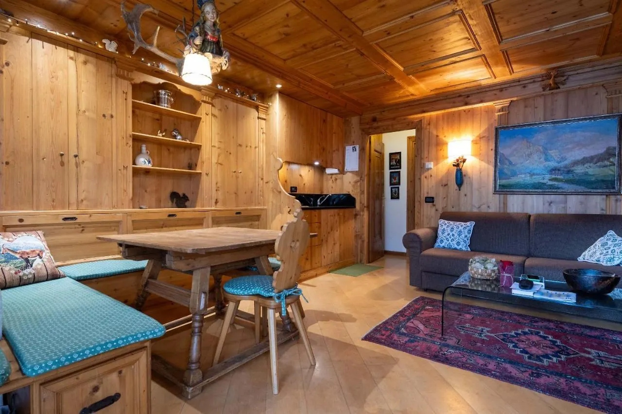 Casa Lacedel 1, On Ski Slopes Cortina dʼAmpezzo 0*,  Olaszország